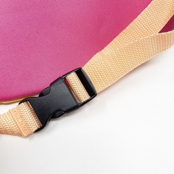 SUN SQUAD | Ombre Pink Palm Tree Cooler Hip Bag - Picture 5 of 9